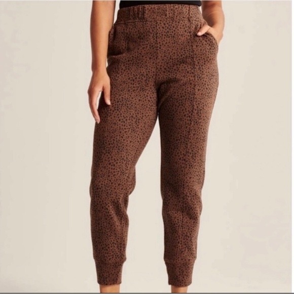 Abercrombie & Fitch Pants - Abercrombie & Fitch Soft AF Leopard Print Joggers Brown High Waist XS